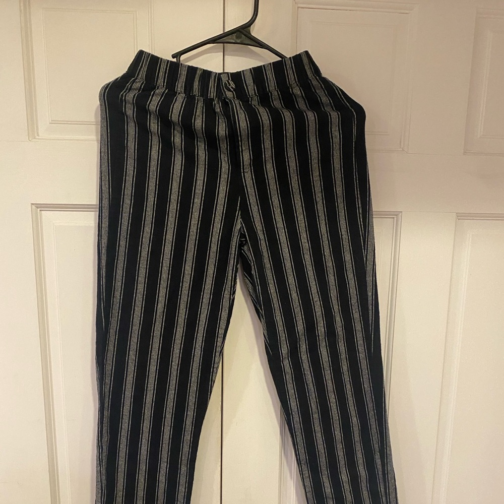 Striped cotton black and white ankle-length trousers.